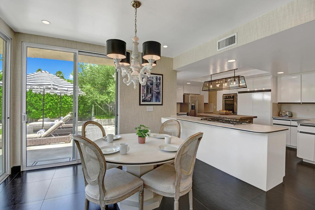 Canyon Palms Estate- Ultra-Luxe, Pool, Spa, Firepit, Outdoor Kitchen & More パーム・スプリングス エクステリア 写真